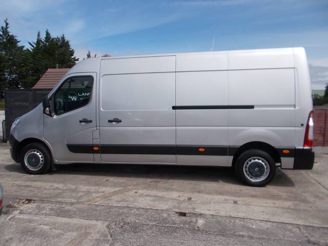 2019 Renault Master LM31 57KW Business Medium Roof van Auto