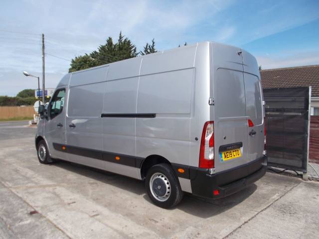 2019 Renault Master LM31 57KW Business Medium Roof van Auto