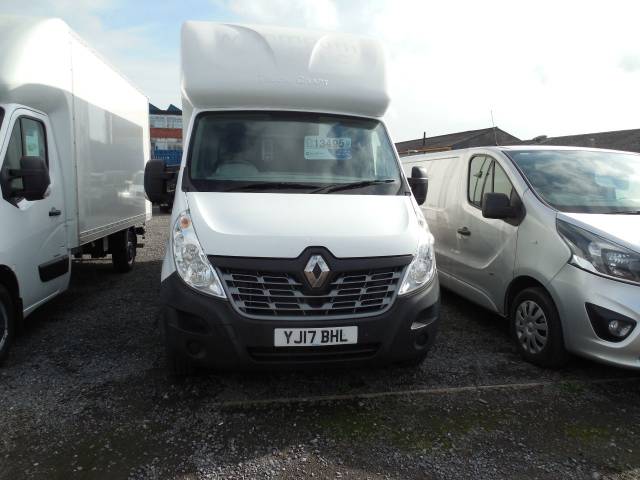 Renault Master 2.3 With Tail Lift LL35dCi 130 Business Low Roof Chassis Cab Luton Van Diesel White
